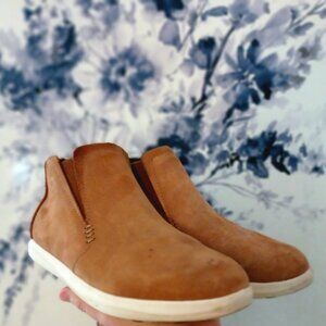 OluKai Women’s Waterproof Booties